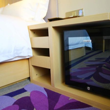 Lavande Hotel Jiujiang Xunyang Road Walking Street Bagian luar foto